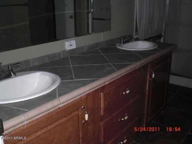 1747 East Joy Ranch Road Phoenix, AZ 85086 - Photo 12 of 12 MASTER BATH ROOM