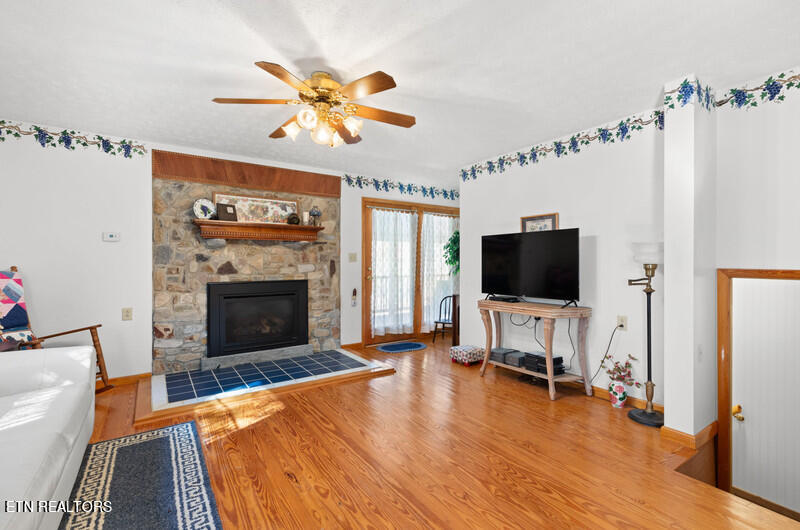 171 Lester Cope Road Sneedville, TN 37869 - Photo 5 of 31 IMG_0242