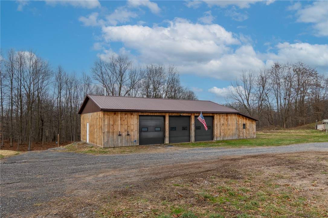 864 Gravel Road Tyre, NY 13148 - Photo 4 of 43 Garage - 30' x 62'