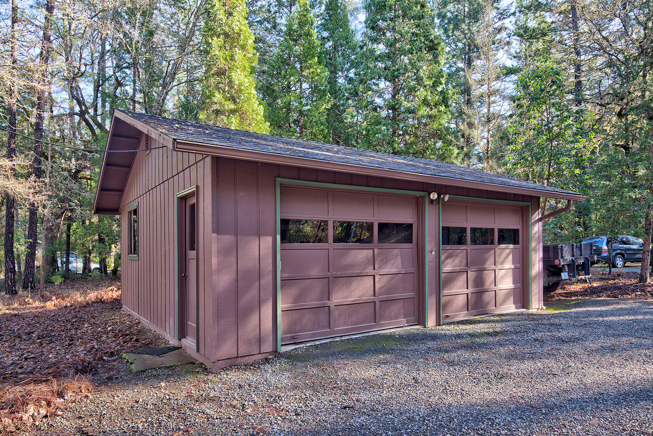 1090 Queens Branch Road Rogue River, OR 97537 - Photo 26 of 40 2 Car Detached Garage