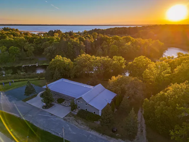 $625,000 | 51997 State Highway 46, Squaw Lake, MN 56681