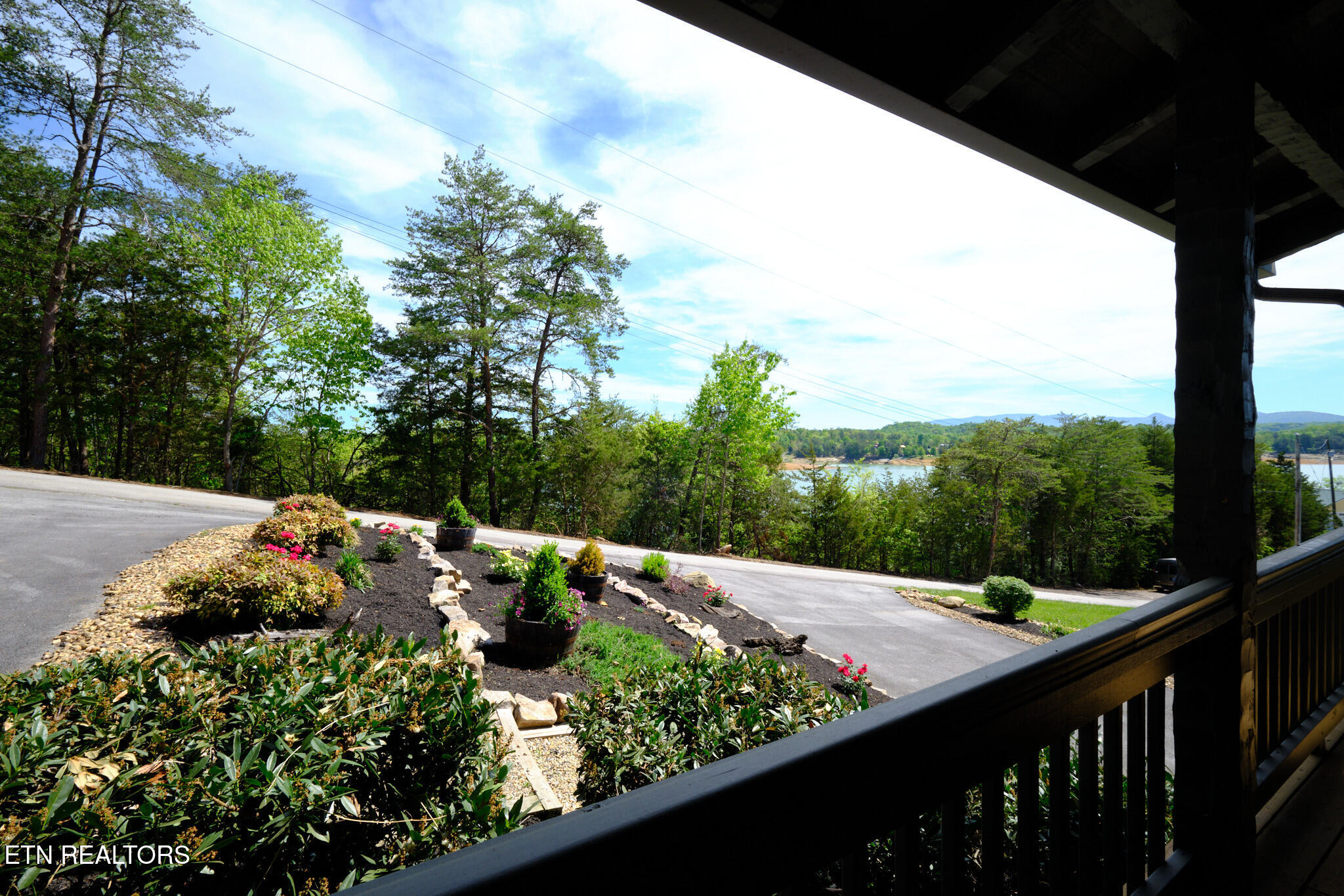 1019 Moonside Way Sevierville, TN 37876 - Photo 5 of 45 1019 Moonside Ln Sevierville, TN 22