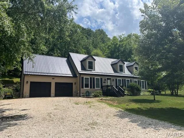 $375,000 | 1333 Poor Farm Hollow Road, Hardin, IL 62047
