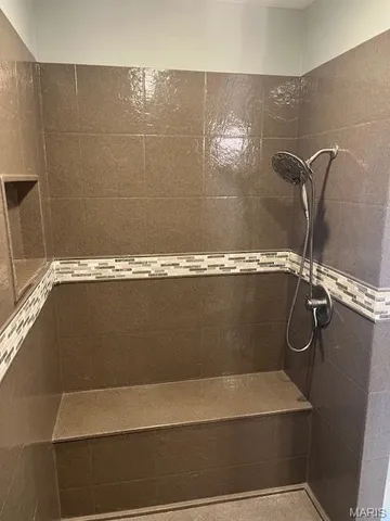 $375,000 | 1333 Poor Farm Hollow Road, Hardin, IL 62047