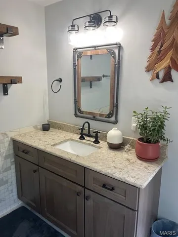 $375,000 | 1333 Poor Farm Hollow Road, Hardin, IL 62047