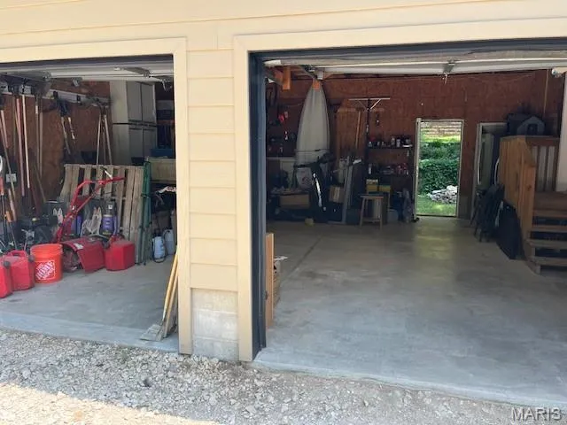 $375,000 | 1333 Poor Farm Hollow Road, Hardin, IL 62047