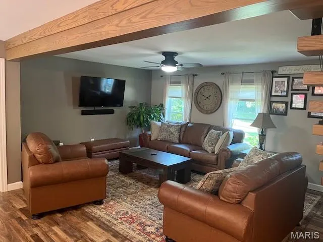 $375,000 | 1333 Poor Farm Hollow Road, Hardin, IL 62047