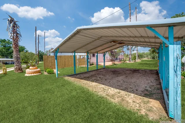 $1,650 | 8325 Farm To Market Road 327, Unit 3, Elmendorf, TX 78112