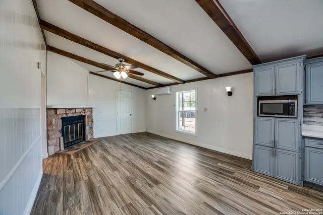 $1,650 | 8325 Farm To Market Road 327, Unit 3, Elmendorf, TX 78112