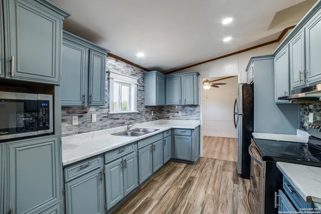 $1,650 | 8325 Farm To Market Road 327, Unit 3, Elmendorf, TX 78112