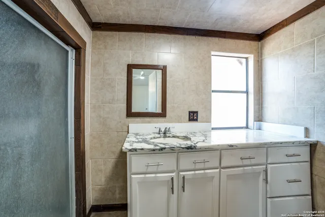 $1,650 | 8325 Farm To Market Road 327, Unit 3, Elmendorf, TX 78112