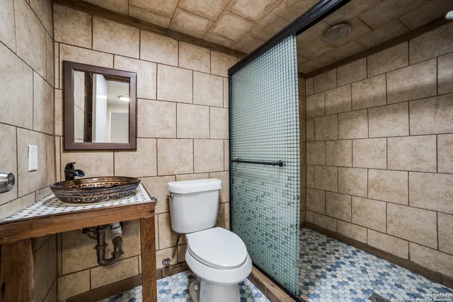 $1,650 | 8325 Farm To Market Road 327, Unit 3, Elmendorf, TX 78112