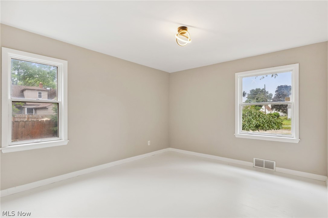 1407 Sunview Road Lyndhurst, OH 44124 - Photo 20 of 33 View of unfurnished room