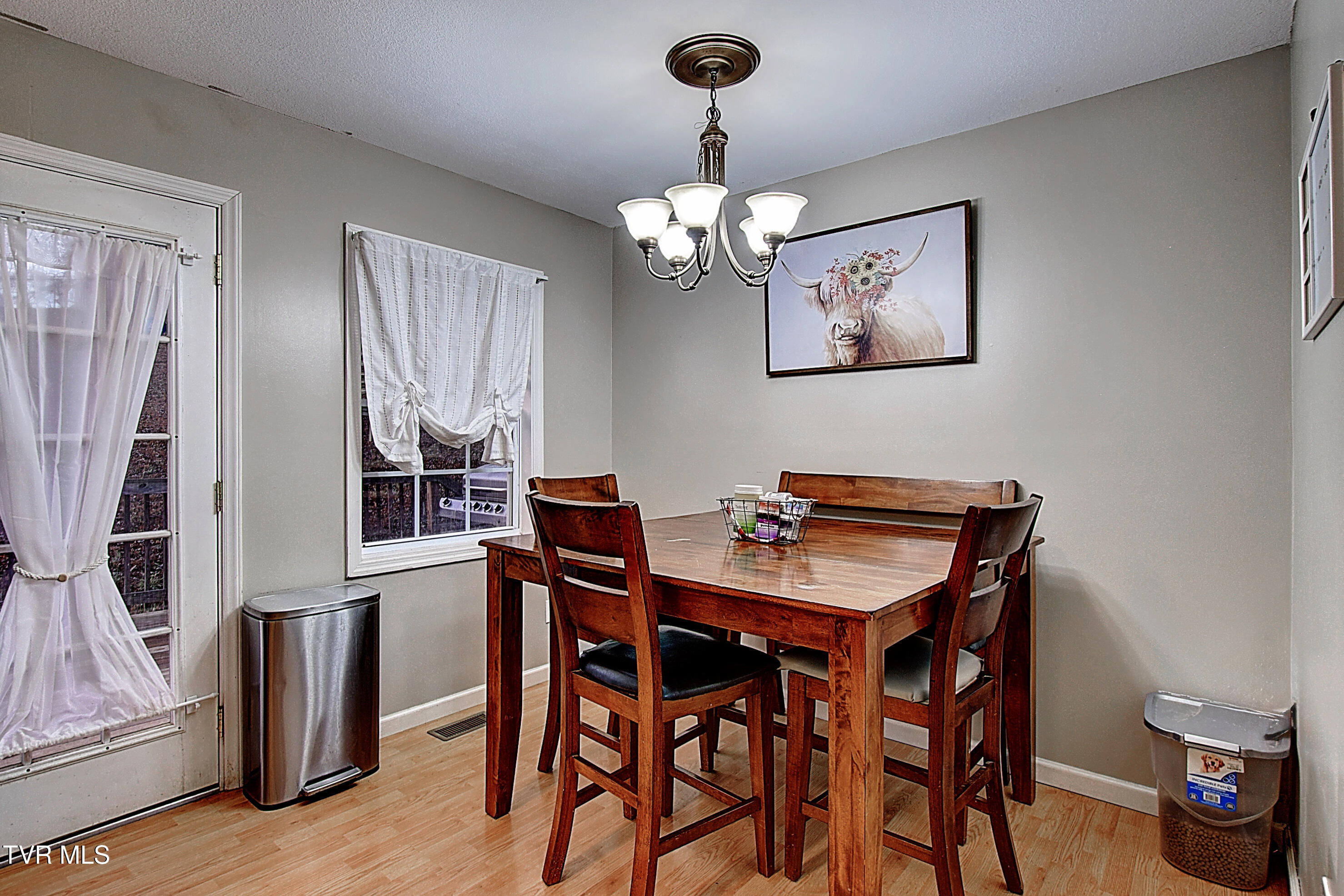 507 Cedar Street Mount Carmel, TN 37645 - Photo 13 of 30 DSC_0181And8more