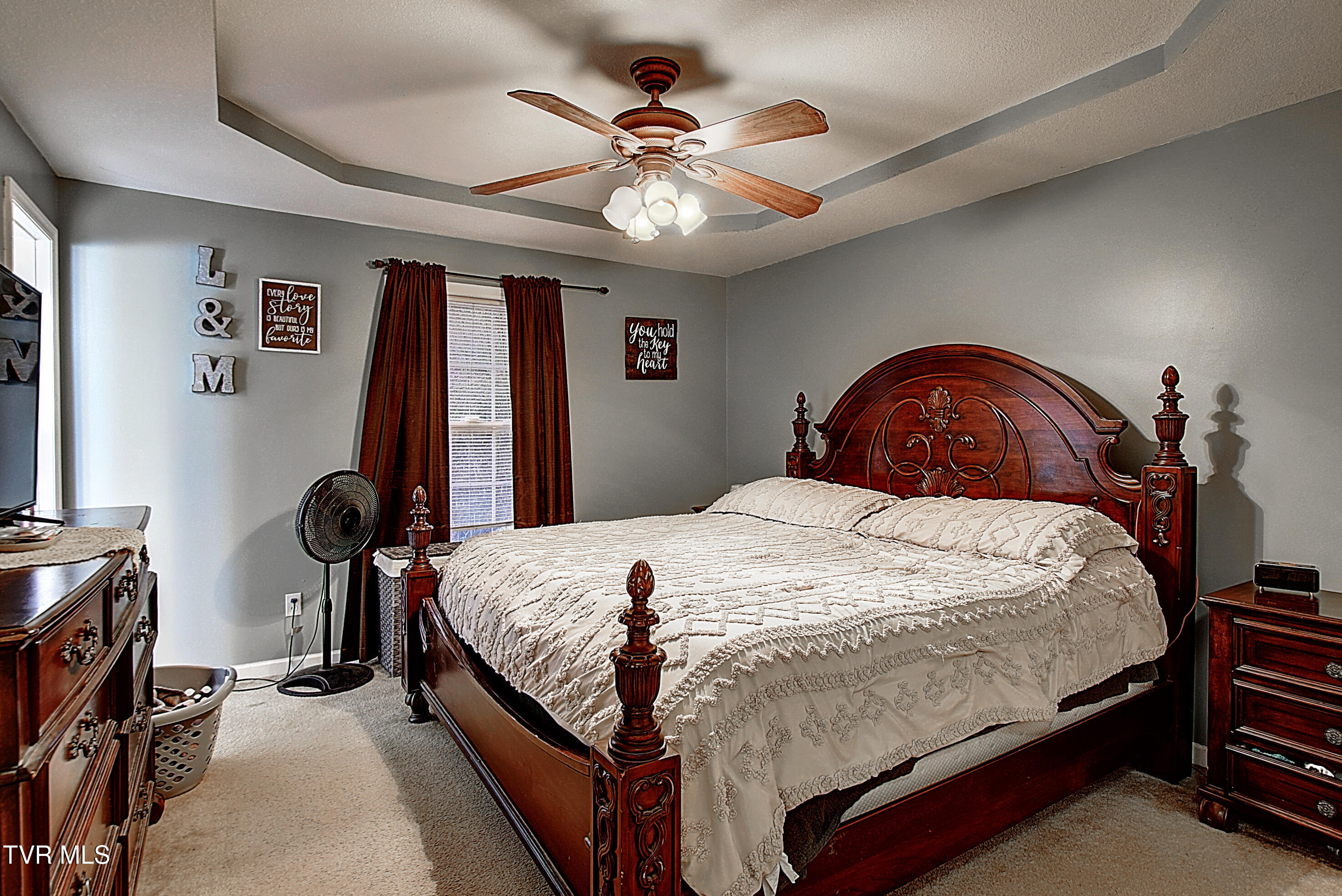 507 Cedar Street Mount Carmel, TN 37645 - Photo 15 of 30 DSC_0217And8more