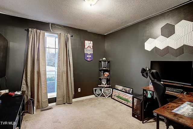 $239,900 | 507 Cedar Street, Mount Carmel, TN 37645