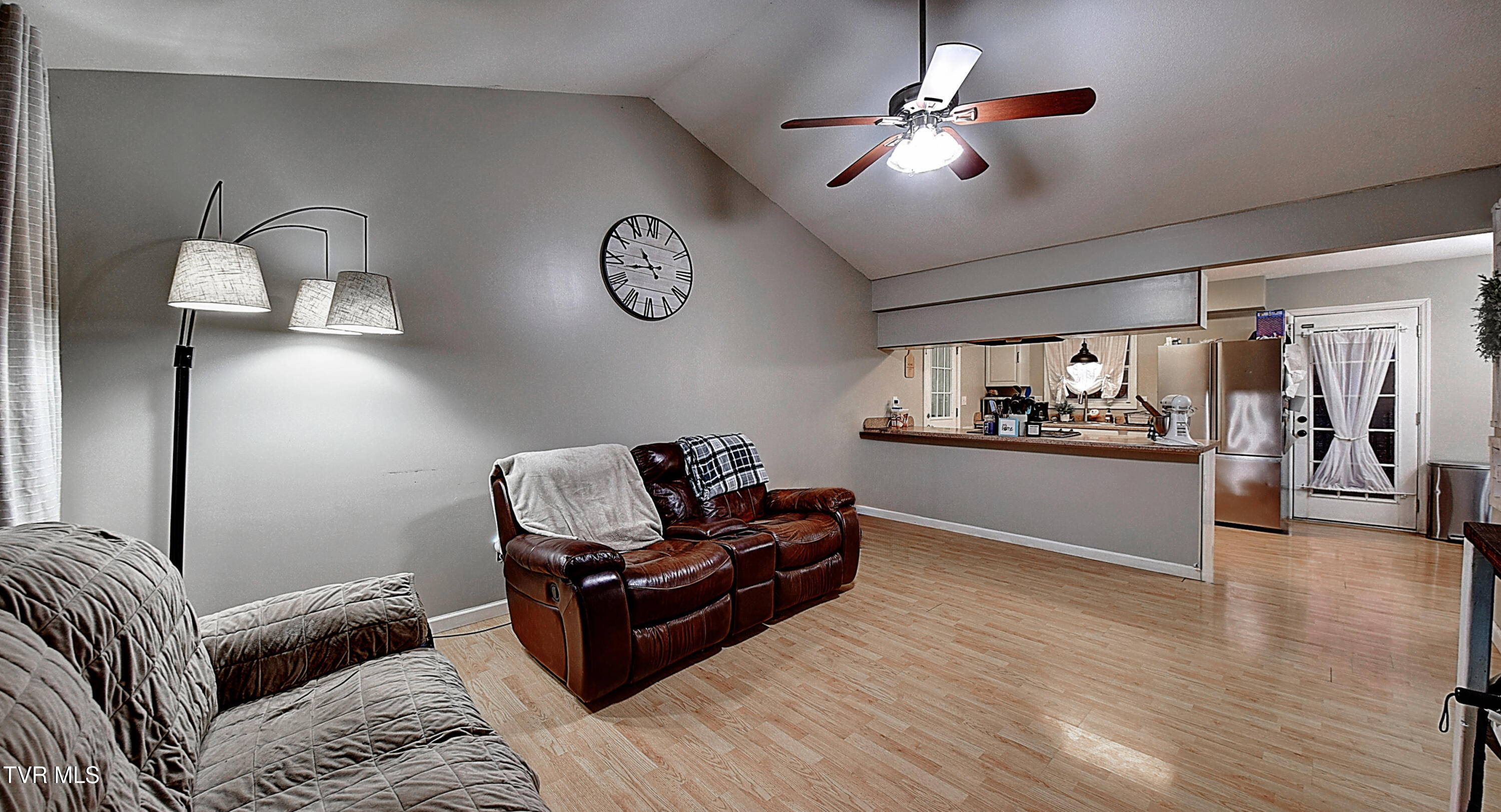 507 Cedar Street Mount Carmel, TN 37645 - Photo 5 of 30 DSC_0001And8more_stitch