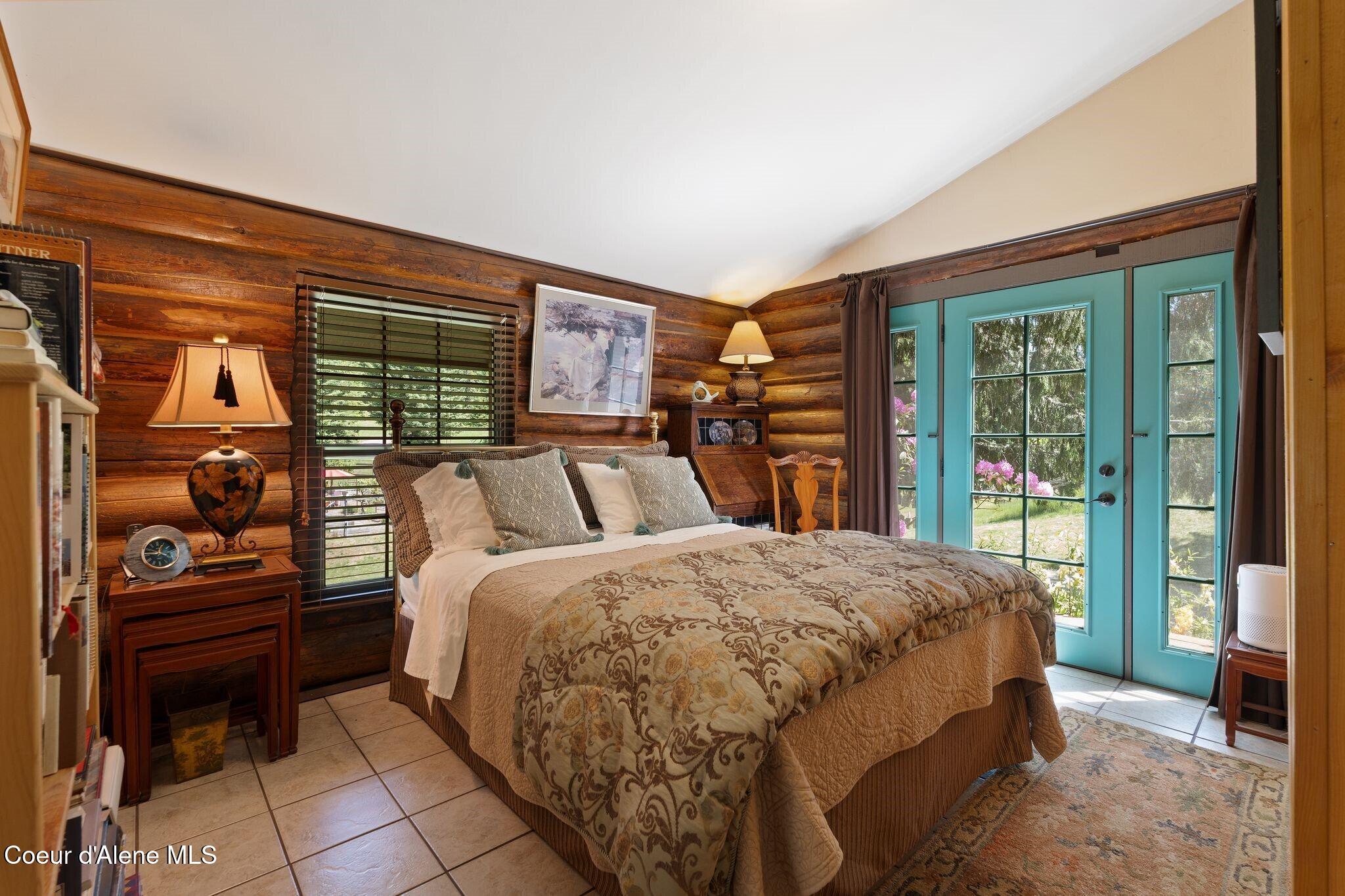 343 West Spring Creek Road Hope, ID 83836 - Photo 20 of 55 Main Floor Guest Bedroom