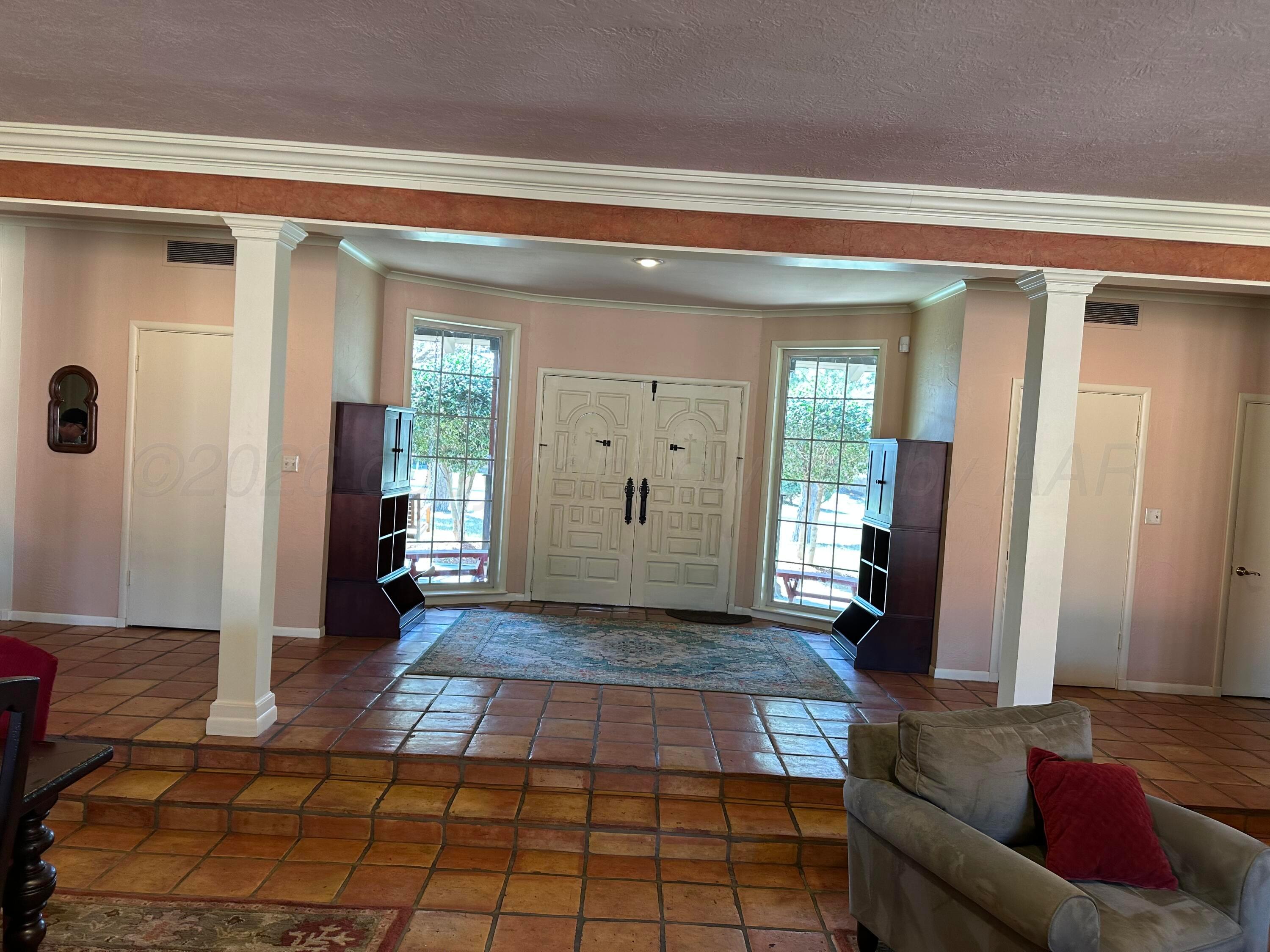 237 Somerset Street Borger, TX 79007 - Photo 11 of 50 IMG_3670-preview