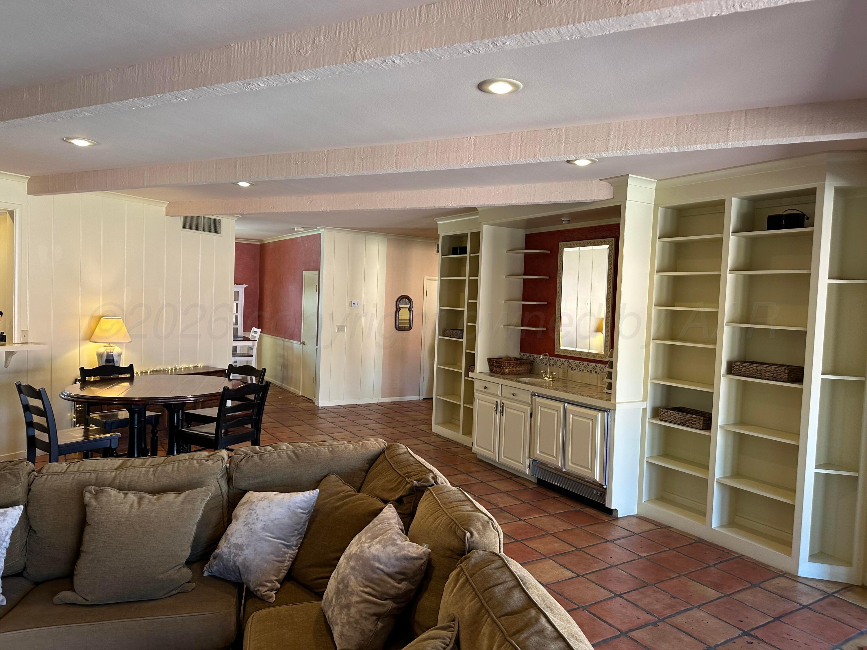 237 Somerset Street Borger, TX 79007 - Photo 15 of 50 IMG_3679-preview