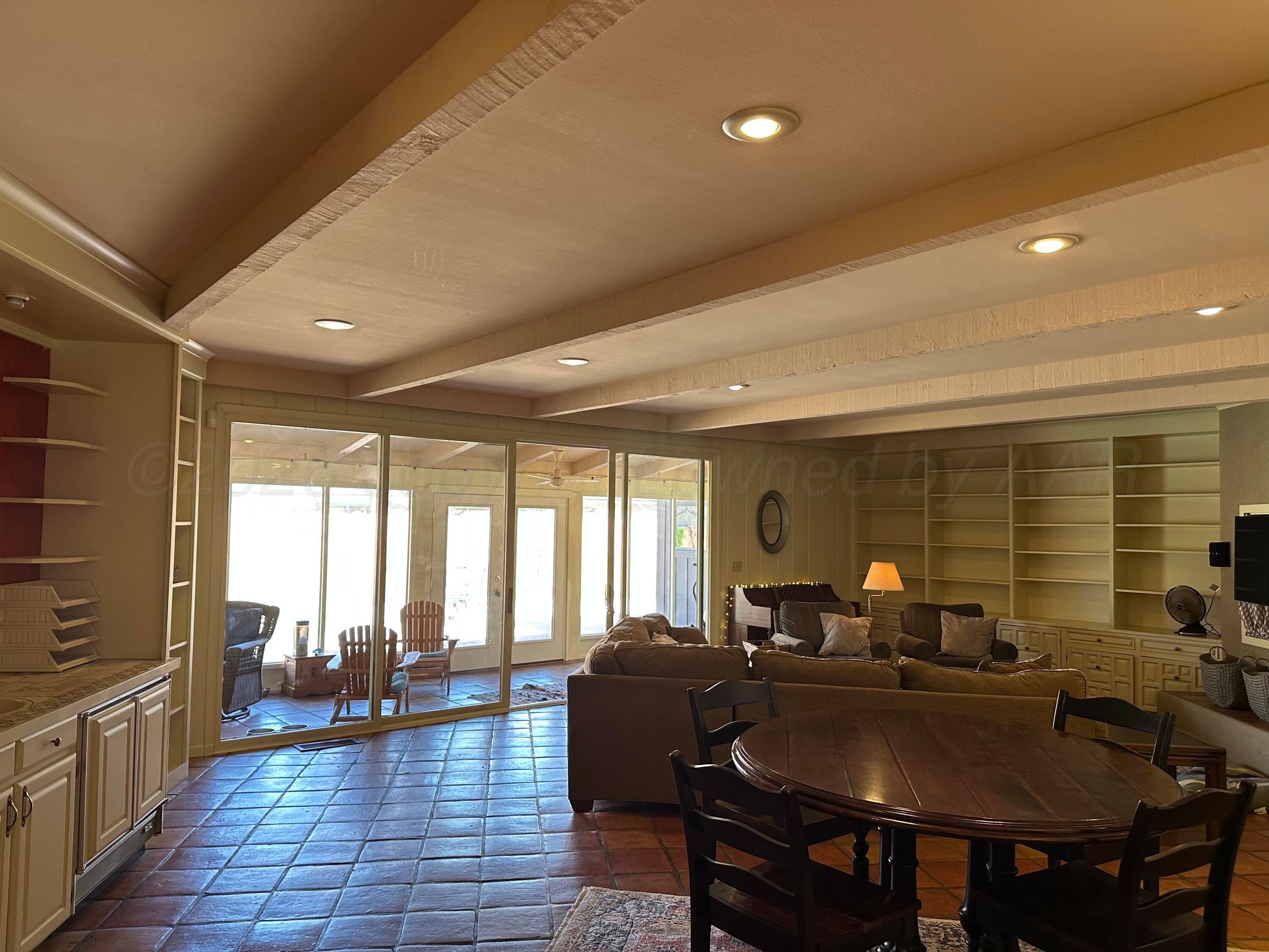 237 Somerset Street Borger, TX 79007 - Photo 17 of 50 IMG_3683-preview 2