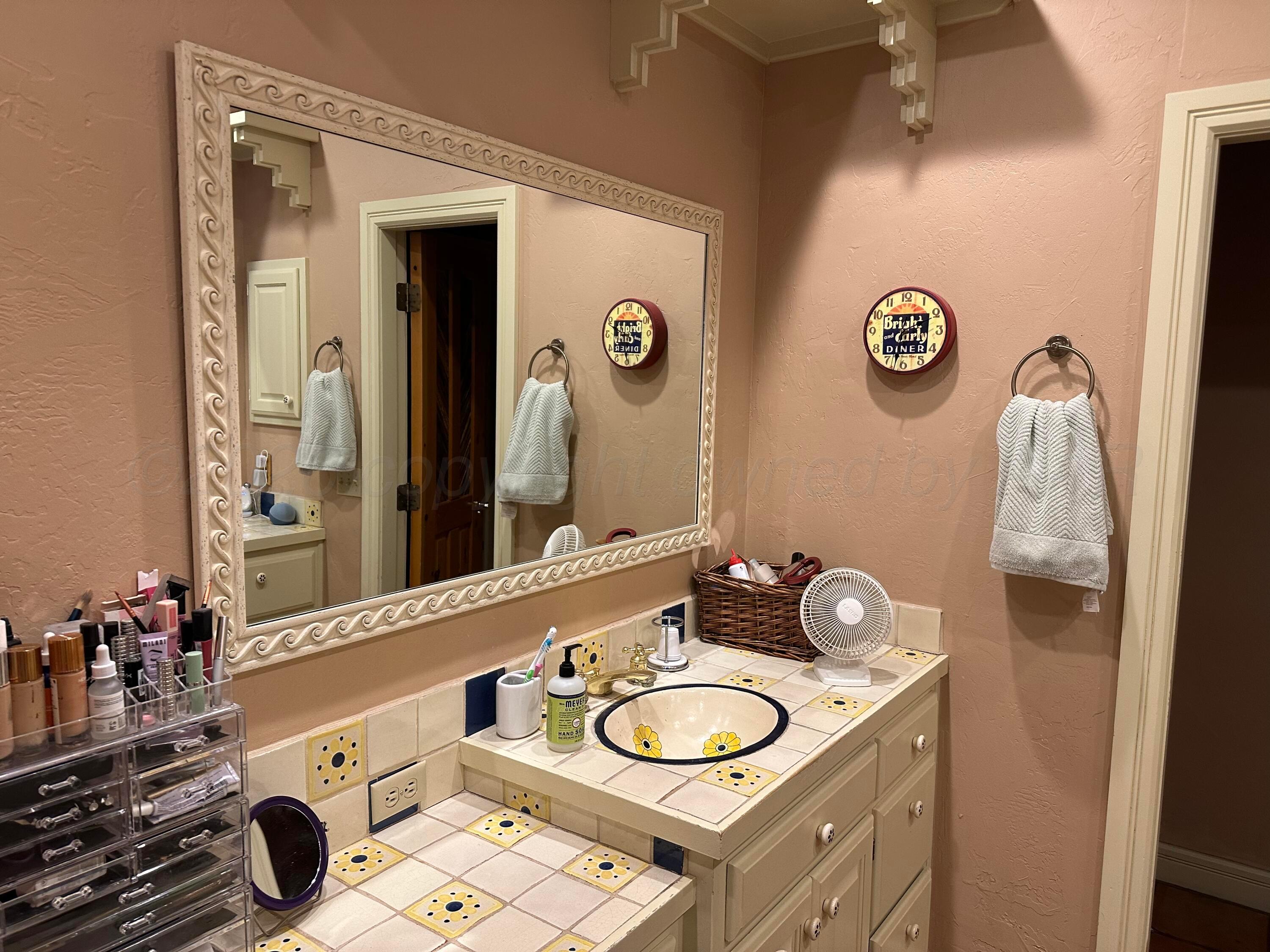 237 Somerset Street Borger, TX 79007 - Photo 36 of 50 IMG_3741-preview