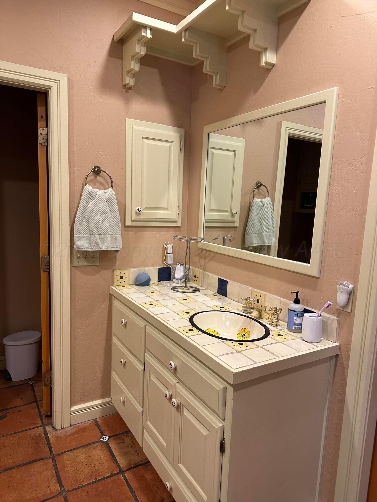 237 Somerset Street Borger, TX 79007 - Photo 37 of 50 IMG_3743-preview