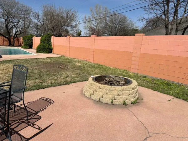 $549,900 | 237 Somerset Street, Borger, TX 79007