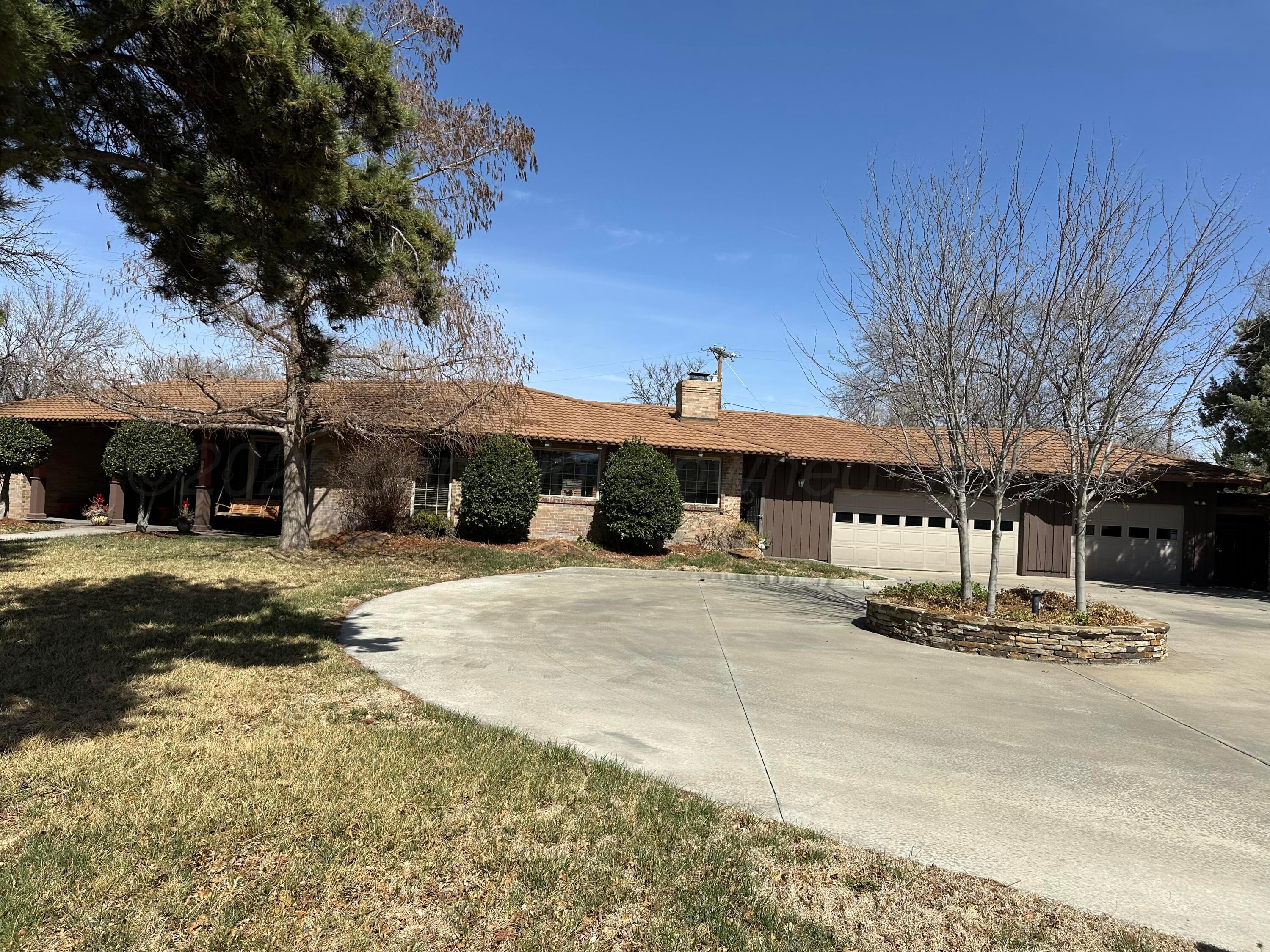 237 Somerset Street Borger, TX 79007 - Photo 5 of 50 IMG_3675-preview
