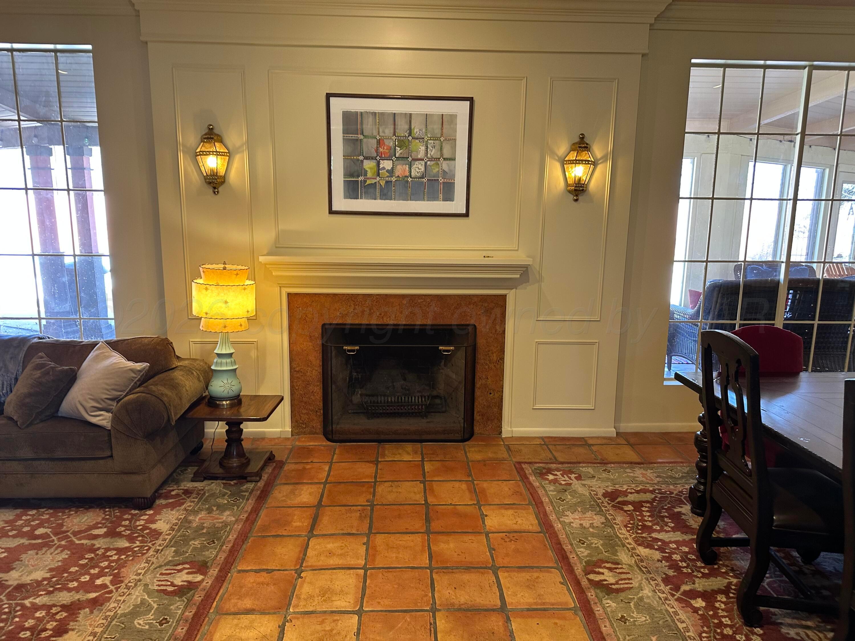 237 Somerset Street Borger, TX 79007 - Photo 10 of 50 IMG_3669-preview
