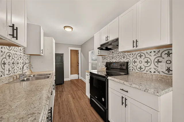 $875 | 5711 Brady Street, Unit 4, Houston, TX 77011