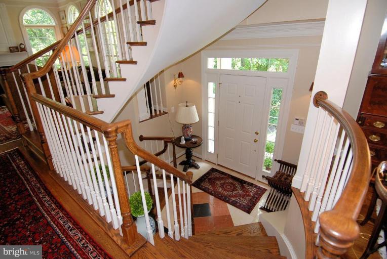 156 Rees Place Falls Church, VA 22046 - Photo 23 of 30 Entrance / Foyer