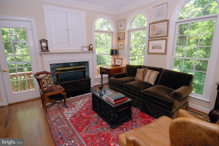 156 Rees Place Falls Church, VA 22046 - Photo 7 of 30 Family Room #2