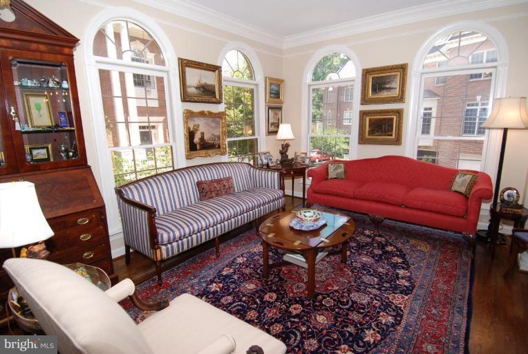 156 Rees Place Falls Church, VA 22046 - Photo 8 of 30 Living Room
