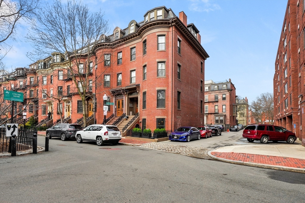 1 Concord Square, Unit 2 Boston, MA 02118 - Photo 16 of 17