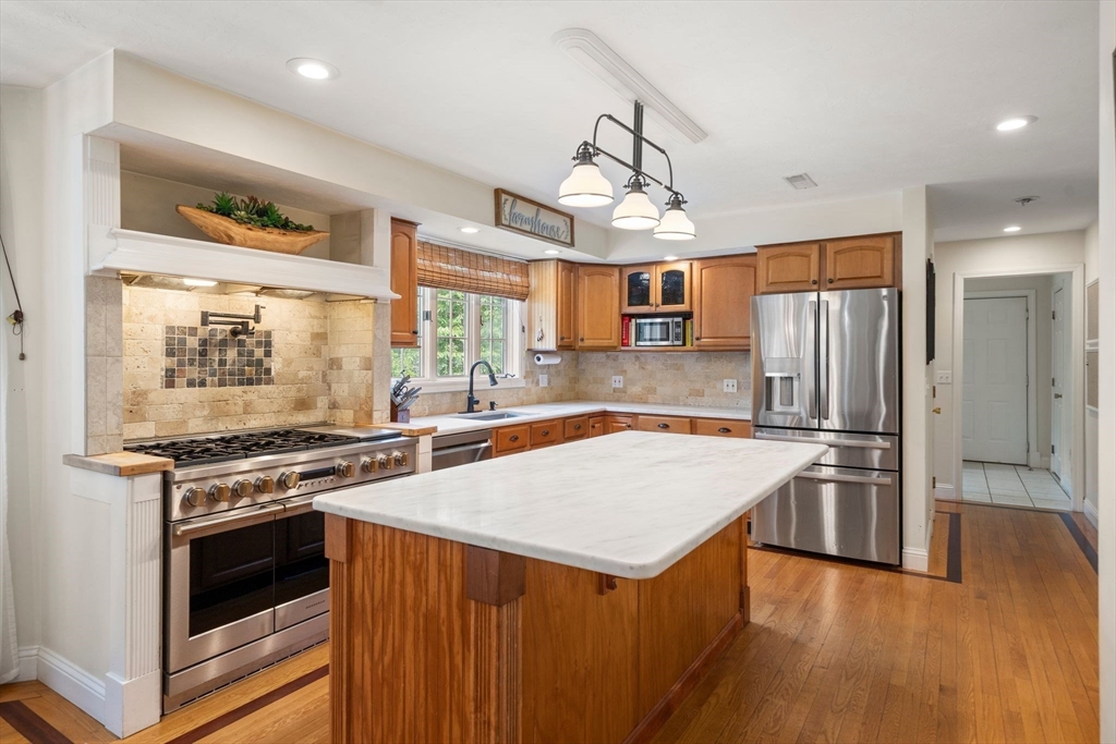 103 Wapping Road Kingston, MA 02364 - Photo 3 of 42