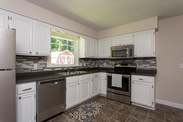 1228 Pinehurst Road Staunton, VA 24401 - Photo 4 of 24 Gallery Image 4