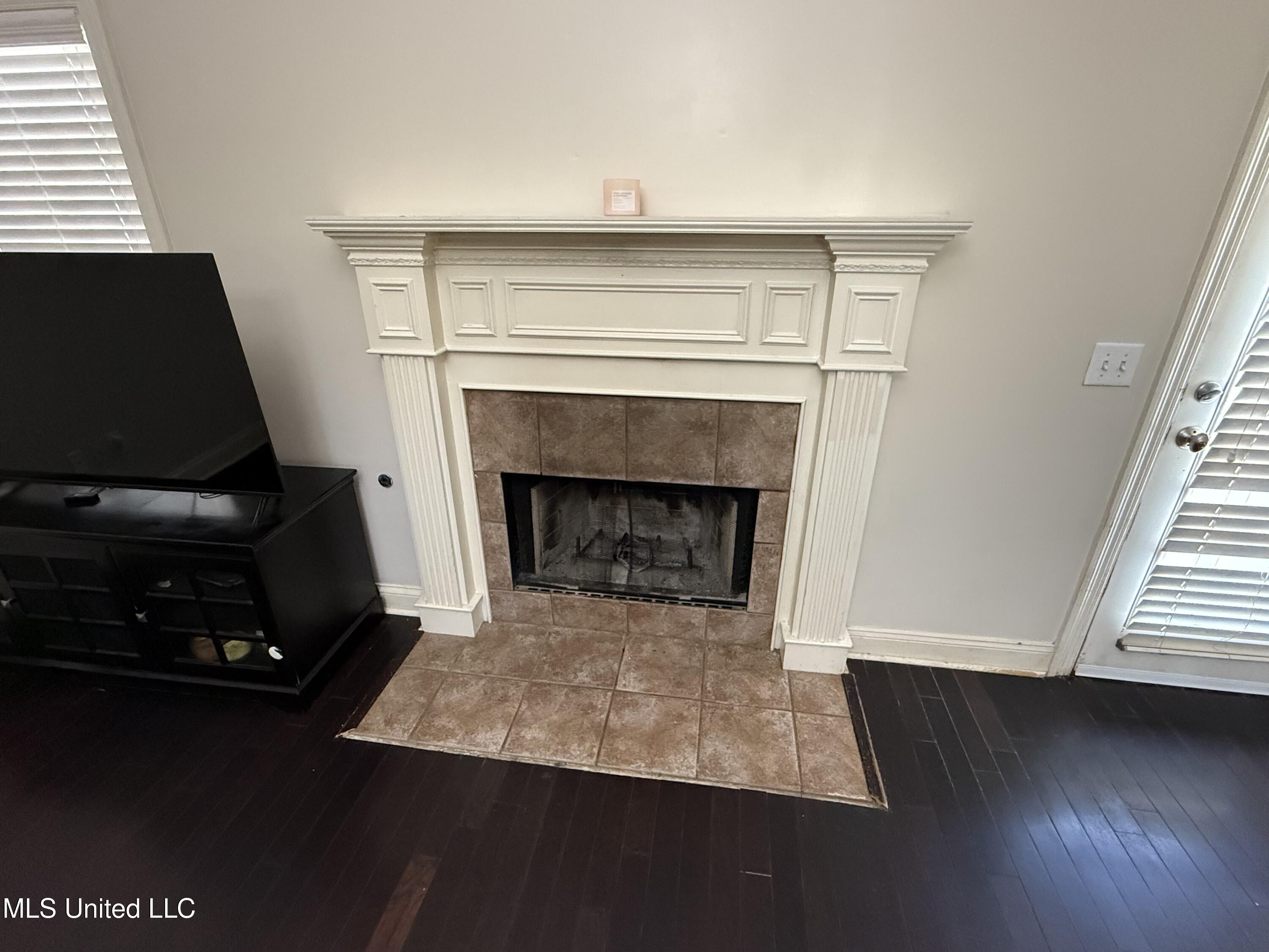 302 Chatfield Cove Madison, MS 39110 - Photo 6 of 24 IMG_4345