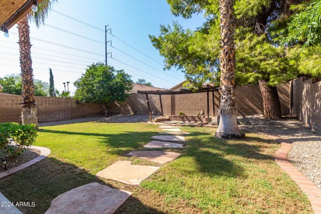 $2,500 | 3212 East Oraibi Drive, Phoenix, AZ 85050