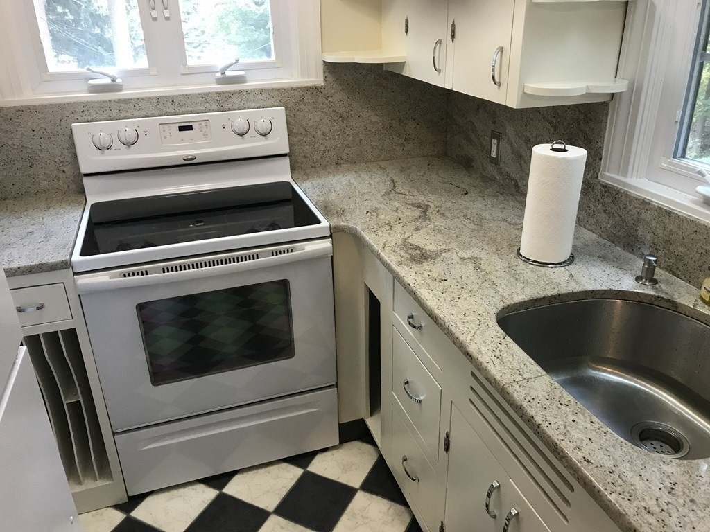 229 Worcester-Providence Turnpike Sutton, MA 01590 - Photo 13 of 20