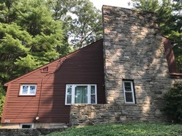 229 Worcester-Providence Turnpike Sutton, MA 01590 - Photo 2 of 20