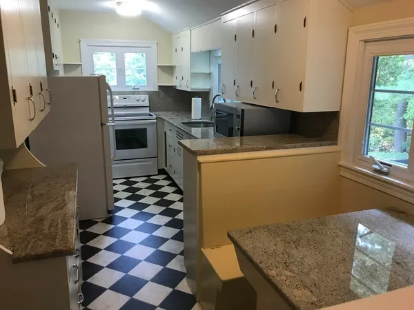 $795,000 | 229 Worcester-Providence Turnpike, Sutton, MA 01590