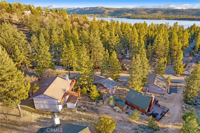 a picture of lake view