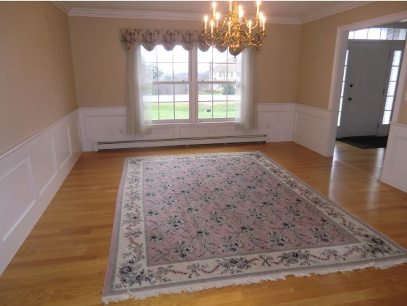 353 Ridgefield Road Shelburne, VT 05482 - Photo 22 of 23 Gallery Image 22