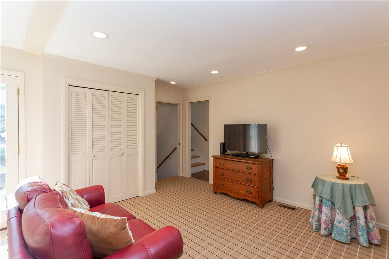 820 Temple Street Raleigh, NC 27609 - Photo 12 of 30 Photo 12