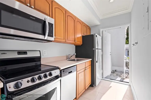 $1,802 | 9930 Collins Avenue, Unit 12, Bal Harbour, FL 33154