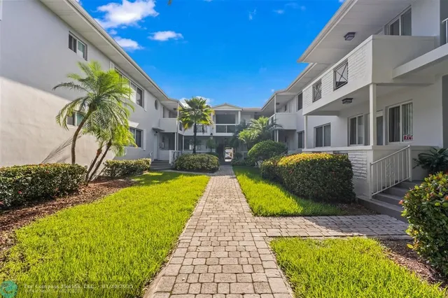 $1,802 | 9930 Collins Avenue, Unit 12, Bal Harbour, FL 33154