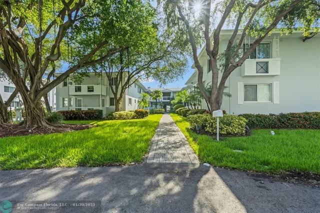 $1,802 | 9930 Collins Avenue, Unit 12, Bal Harbour, FL 33154