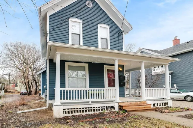 $2,600 | 710 Miller Avenue, Unit 1, Ann Arbor, MI 48103