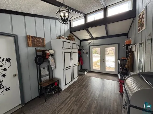 $395,000 | 333 5th Avenue Northeast, Chisholm, MN 55719